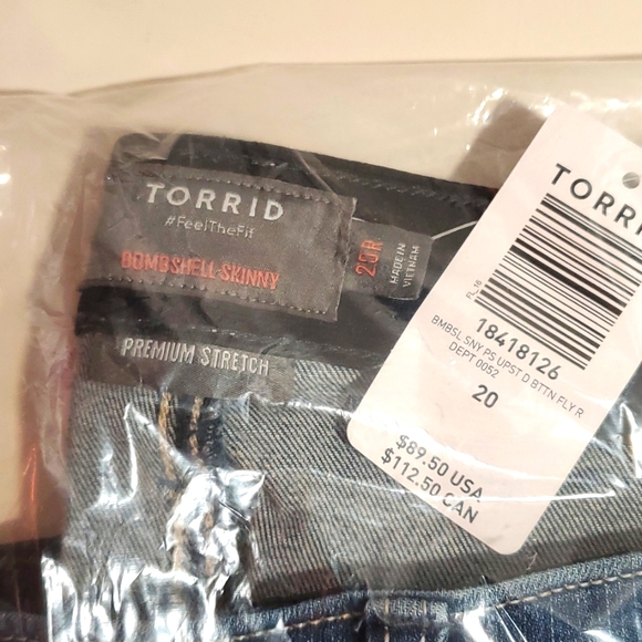 ❤️NWT VINTAGE TORRID JEANS - BOMBSHELL SKINNY - HIGH RISE - DISTRESSED PLUS SIZE - Picture 11 of 16